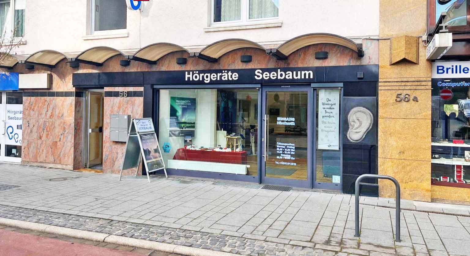 Außenansicht des Geschäfts von Seebaum Hörgeräte in der Kaiserstraße in Waldbröl